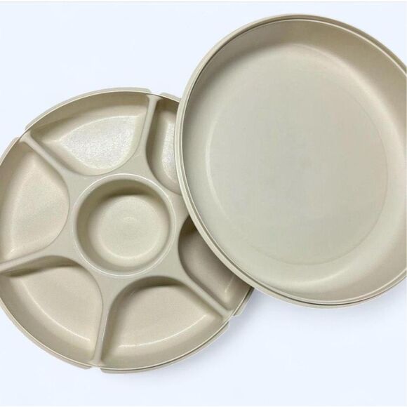 Tupperware Vintage 1665-1 Divided Veggie Fruit Serving Tray Container - Picture 1 of 8